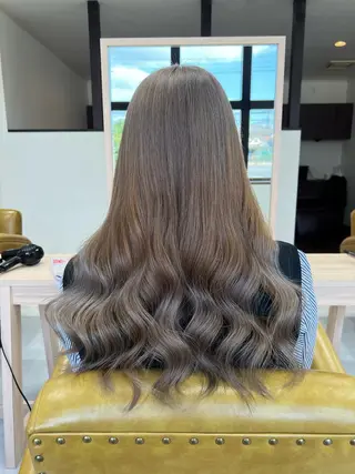 セミロング カラー 松本 菜那のヘアスタイル