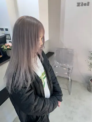 カラー Ziel所属・め みのヘアスタイル