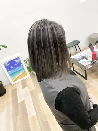 ミディアム LAFRE （ラフリ）所属・ケアブリーチ 黒瀬有汰のヘアスタイル