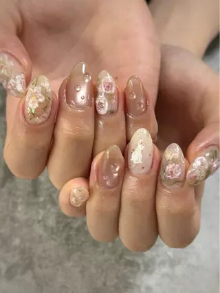 ネイル FIORITURA Maikoのネイルデザイン