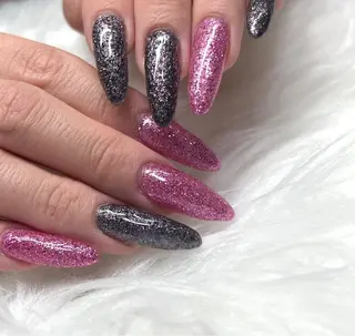 ミディアム ねいるぎゃるそん所属・ねいるぎゃるそん るなのネイルデザイン