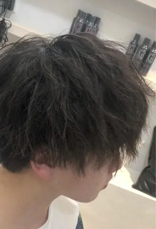 ミディアム パーマ メンズ 韓国風メンズ/毛流れ ヘアなら須田龍世のヘアスタイル