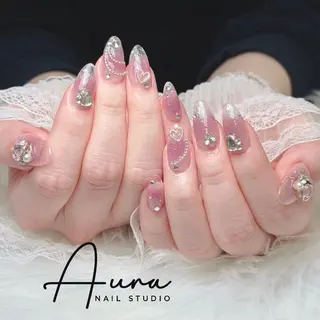 ネイル Aura Nail Studioのネイルデザイン