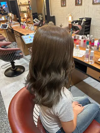 カラー 二宮 彩香のヘアスタイル