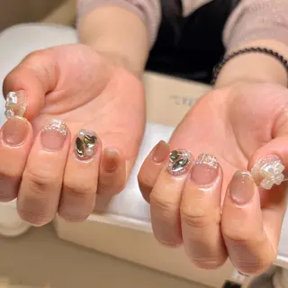 ネイル amuse 手書きニュアンスのネイルデザイン