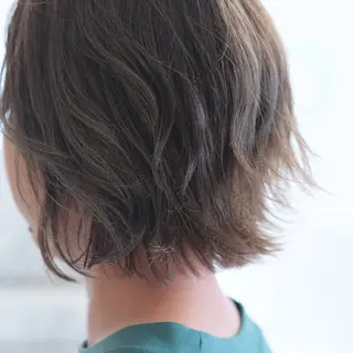 ショート カラー ヘアデザインシュシュ所属・斉藤 三千夫のヘアスタイル