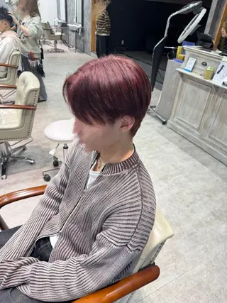 カラー メンズ 伊関 優愛のヘアスタイル