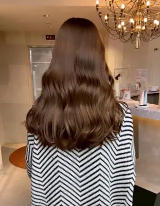 カラー も も えのヘアスタイル