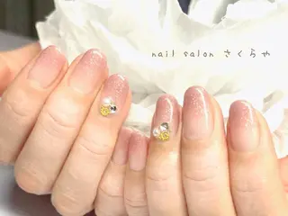 ミディアム さくらや❤ パラジェル使用のネイルデザイン