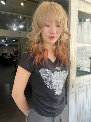 ミディアム カラー ハイトーン/顔まわり レイヤー/YUKAのヘアスタイル