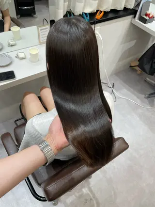 ロング 髪質改善、縮毛矯正 酸性縮毛矯正のヘアスタイル