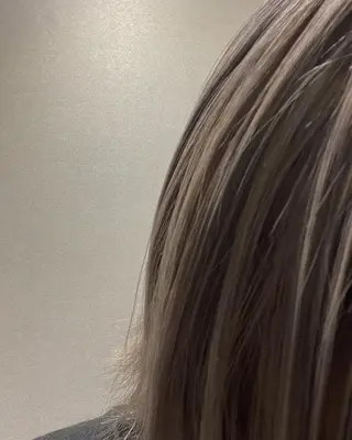 ミディアム カラー 韓国風/オシャレ /縮毛矯正/滝口琴未のヘアスタイル