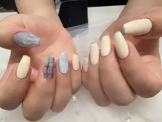 ネイル Fairyフェアリーネイルサロン所属・シズ セキのネイルデザイン