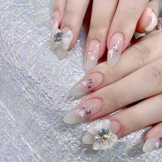 ネイル Queens 榊 まおのネイルデザイン