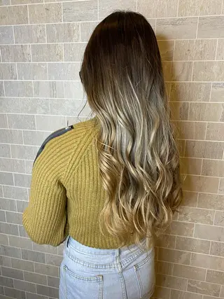 ロング カラー ブリーチ毛矯正.髪質 改善.髪にドラマをのヘアスタイル