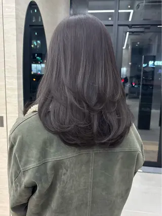 セミロング カラー PULSE yokohama所属・横浜駅/韓国レイヤー カット/髪質改善のヘアスタイル