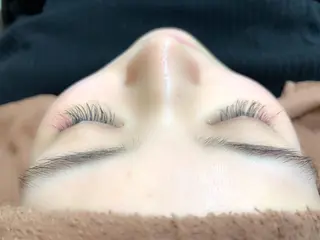 マツエク・マツパ 保子 祐里香のヘアスタイル