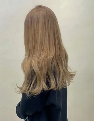 ロング 尾形 日和のヘアスタイル