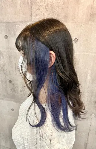 セミロング カラー レイヤー/韓国 ハイトーン興津史弥のヘアスタイル