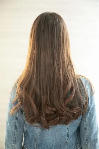 ロング ハイトーン髪質改善 🎀🐰堀川智史🎀のヘアスタイル