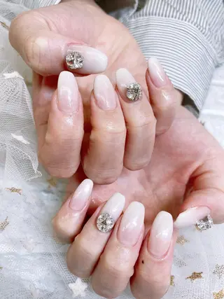 ネイル 🦋ネイルサロン ブラン🌈ゆりのネイルデザイン