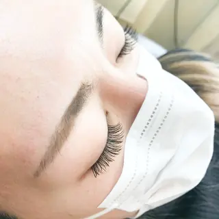 マツエク・マツパ Uni eyelash&eyebrowsalon所属・🌿‬ Uni ゆかり🌿‬のマツエク・マツパデザイン