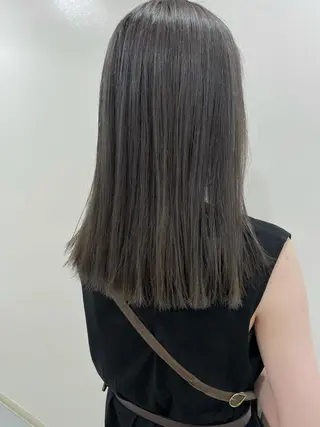 セミロング カラー akane .のヘアスタイル