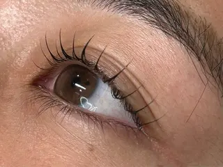 マツエク・マツパ ᴘʟᴀᴛɪɴᴜᴍ ᴅᴏʟʟえば🫧のマツエク・マツパデザイン