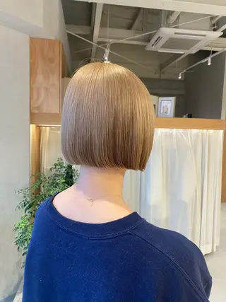 ショート カラー 土屋 愛海のヘアスタイル