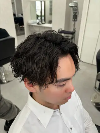 ショート パーマ 岩井 虎大郎のヘアスタイル