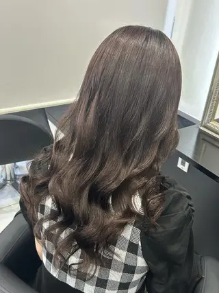 ロング 長田 麻友子のヘアスタイル