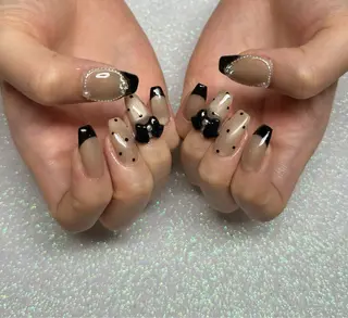 ネイル VIERU 🌈🎀💖のネイルデザイン