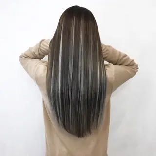 ロング カラー TATSUYA アートディレクターのヘアスタイル