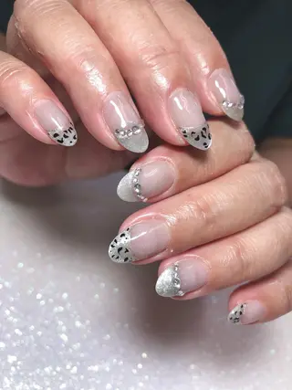 ネイル Flowerネイルサロン所属・. yukiのネイルデザイン