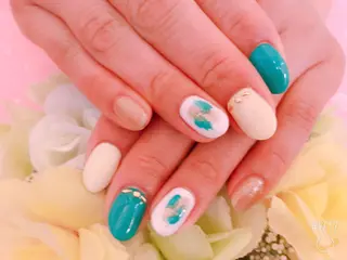 ショート ネイル SINCERELY シンシアリー🌈のネイルデザイン