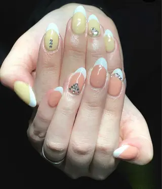 ミディアム GG houseのネイルデザイン