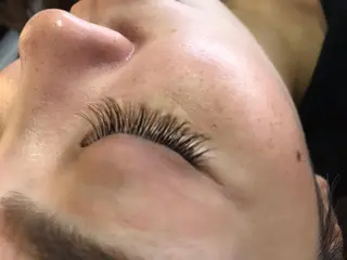 マツエク・マツパ 保子 祐里香のヘアスタイル