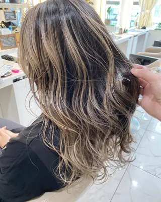 セミロング カラー 山崎俊輔/髪質改善 /バレイヤージュのヘアスタイル