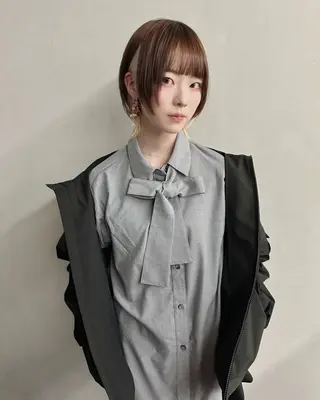 ショート カラー ウルフとハイトーン みっちー✂️のヘアスタイル