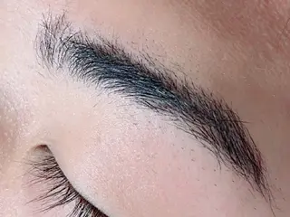 アイブロウ 結城 美穂のマツエク・マツパデザイン