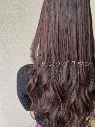 ロング カラー 沢田 瞳のヘアスタイル
