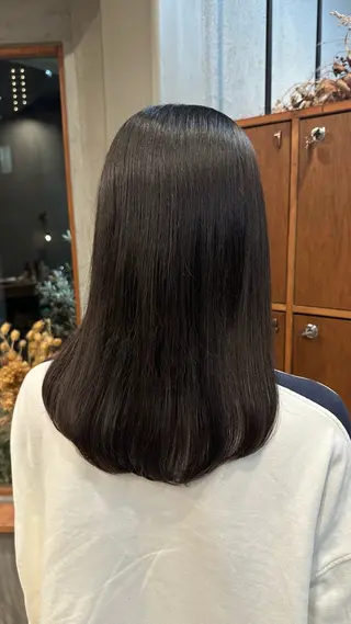 ミディアム 寺田 彩芽のヘアスタイル