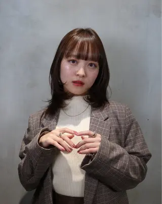 ミディアム saya 🧸 カット/縮毛矯正のヘアスタイル