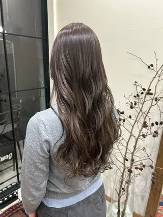 ロング なつめ🐶ショート ベージュカラーのヘアスタイル