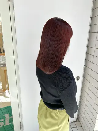 セミロング カイ モエのヘアスタイル