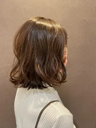 ミディアム 横田 まおのヘアスタイル