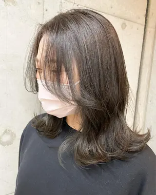 セミロング カラー 女性に人気♪ はやしほのかのヘアスタイル