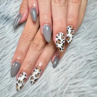 ネイル シェヌネイル JURAのネイルデザイン