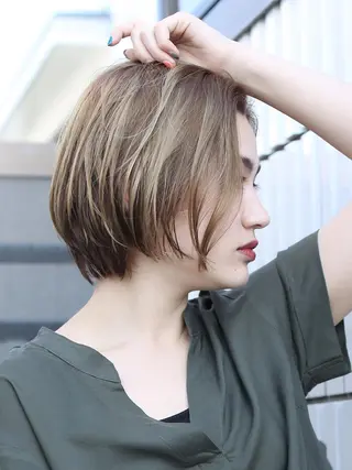 ショート 岡本 尚晃のヘアスタイル
