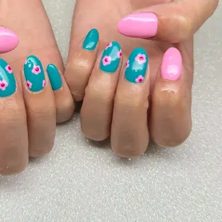 ネイル VIERU 🌈🎀💖のネイルデザイン